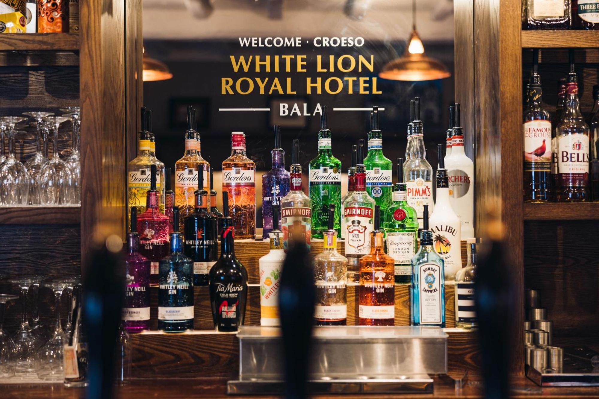White Lion Royal Hotel Bala Extérieur photo